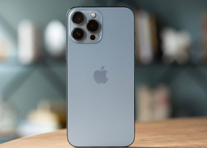 iPhone is available for only 21 thousand rupees, there is a rush to buy it, details here iPhone is available for only 21 thousand rupees, there is a rush to buy it, details here