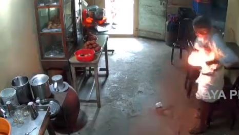 Video: Mobile phone explodes in shirt pocket, 76-year-old man narrowly escapes